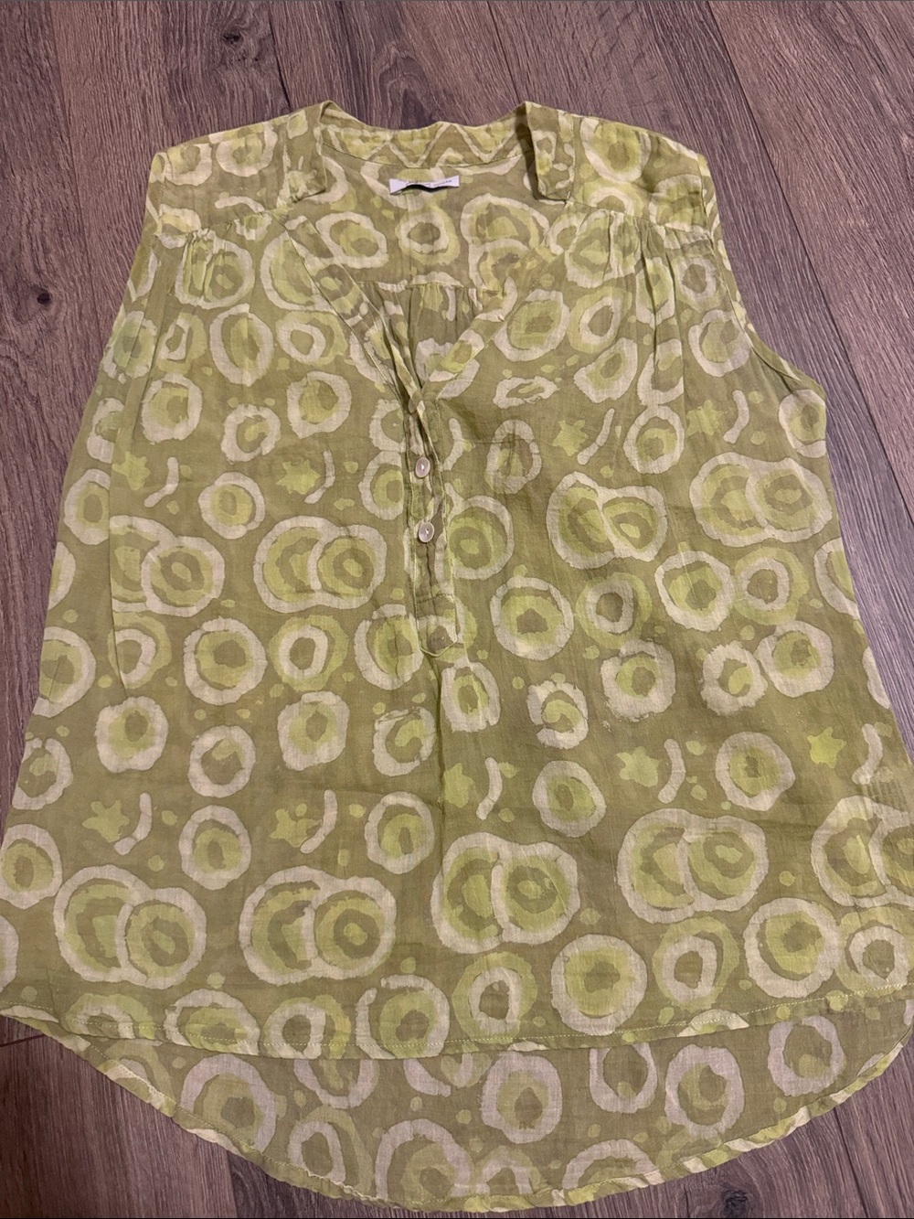 Blu Nomad Sleeveless Light Green Printed Blouse - Circular Motif
